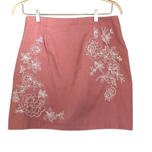 LOFT Cotton Pink and White Floral Embroidered Pencil Skirt / Mini Skirt, 8 - Picture 1 of 14